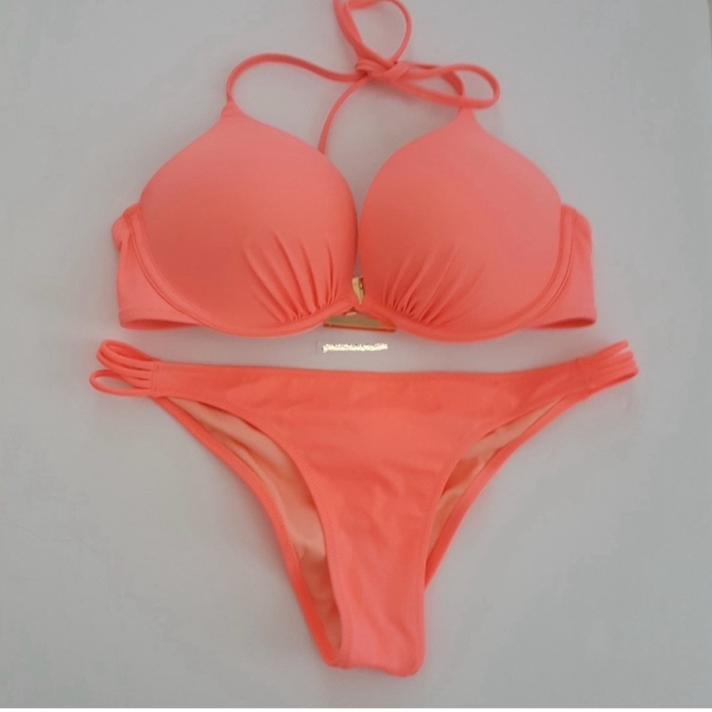 Victoria’s Secret bikini 32C/ L